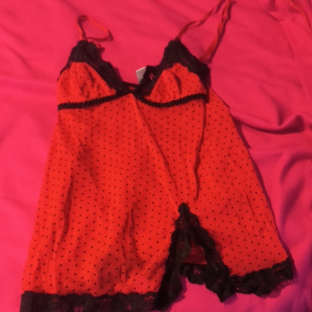 Red and Black Lace Trimmed Women's Sleepwear